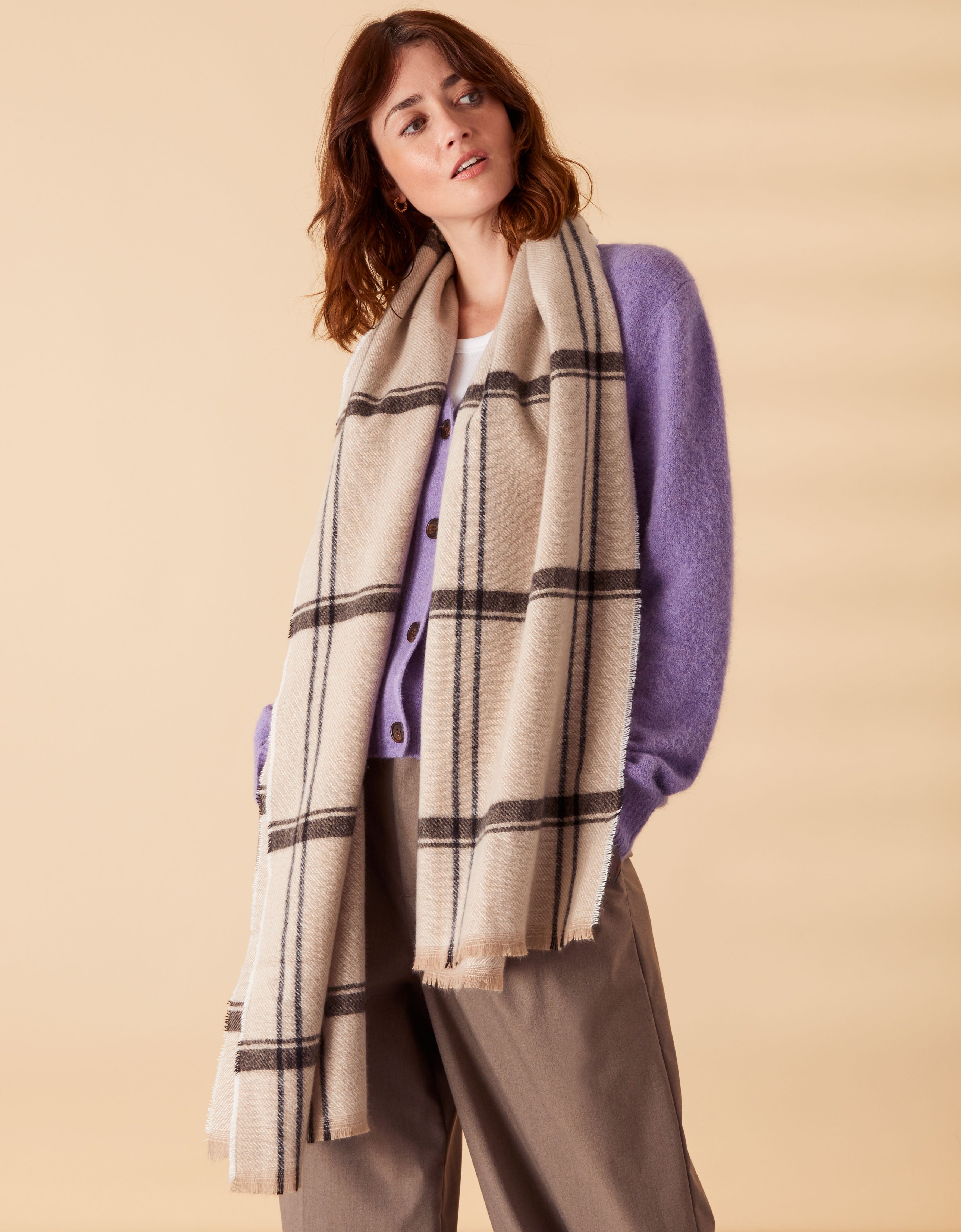 5 MUST-HAVE SCARVES FOR EVERY WOMAN