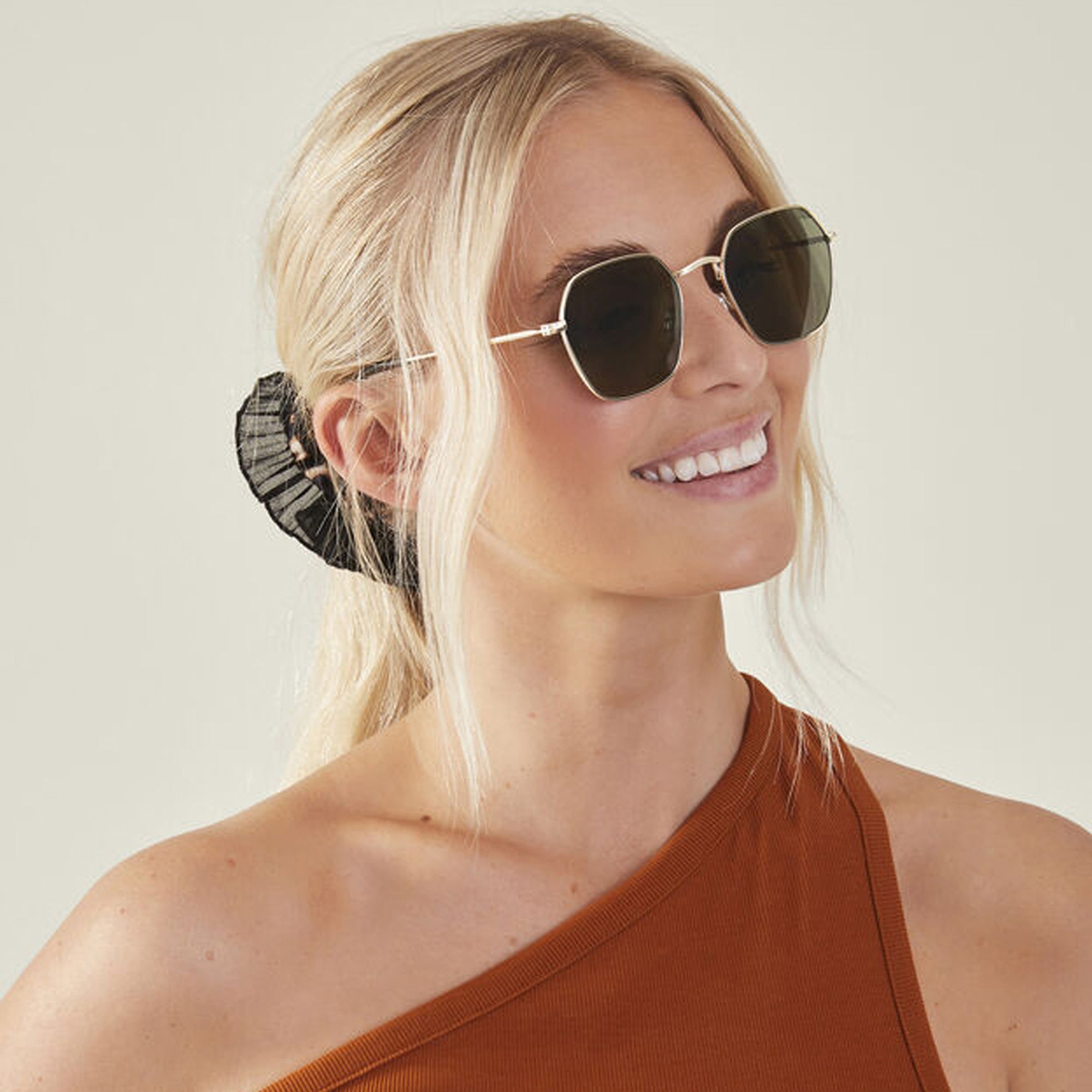 Black Metal Frame Hexagon Sunglasses - Main Image