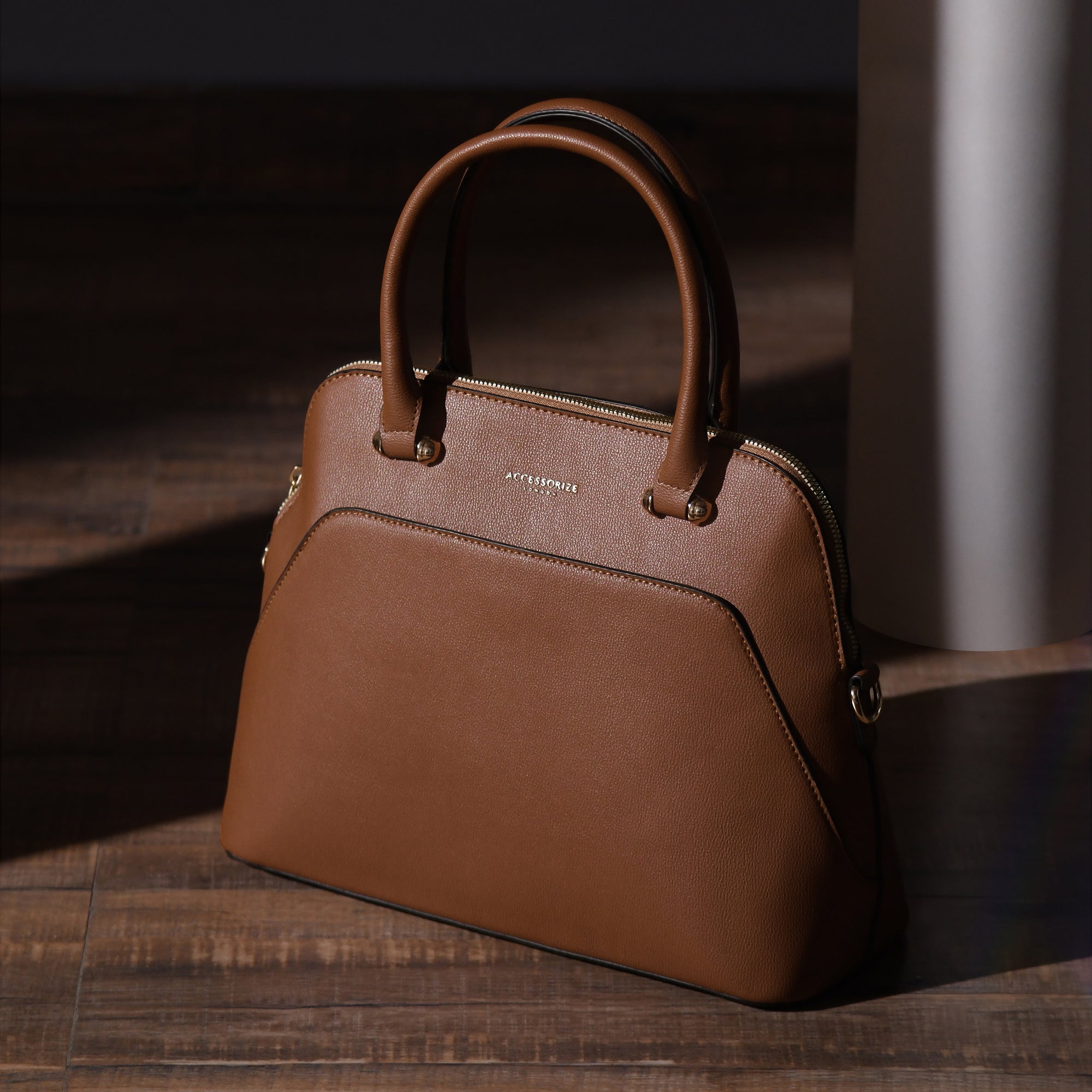 Accessorize London Women's Faux Leather Tan Thea handheld bag