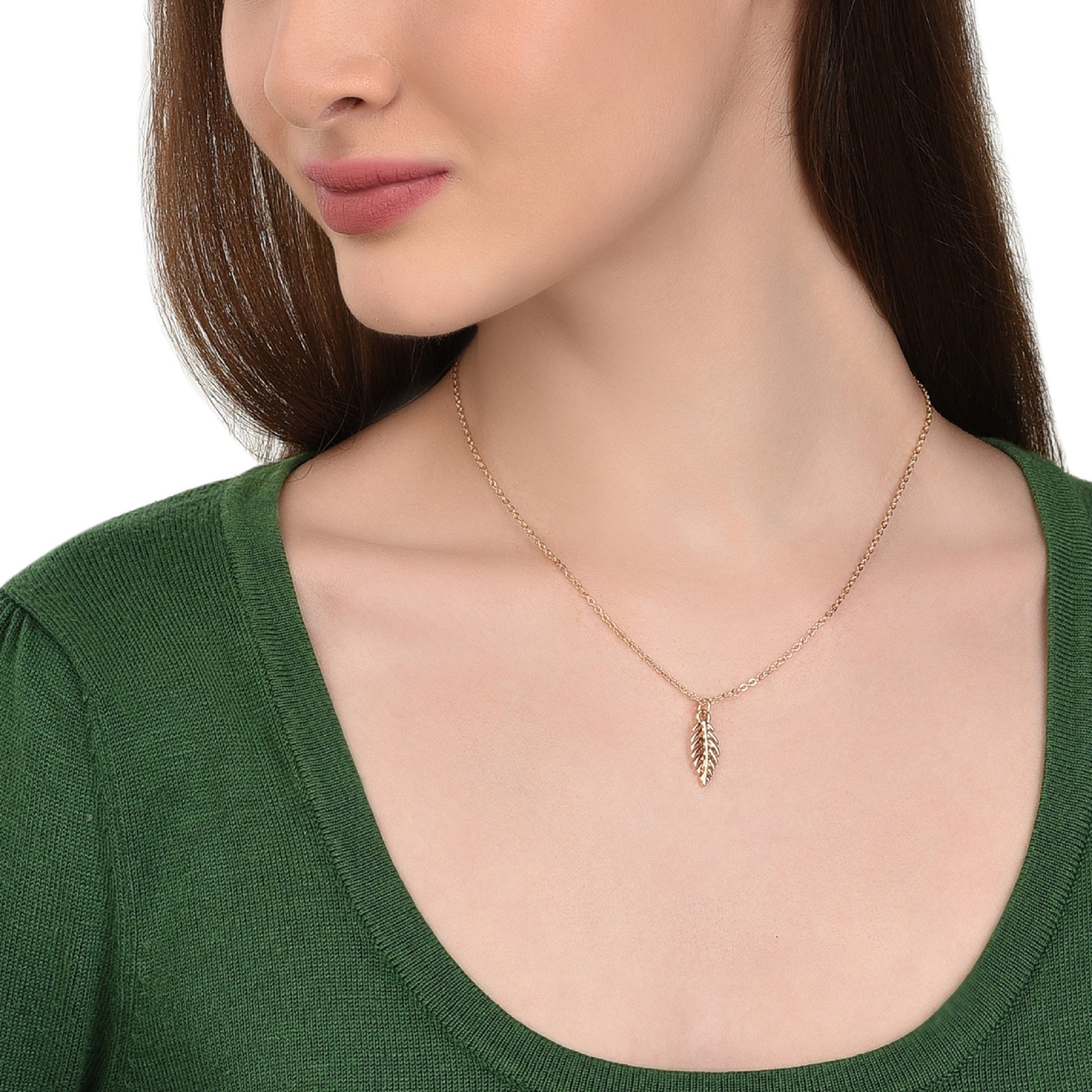 Accessorize London Women's Gold Leaf Pendant Necklace