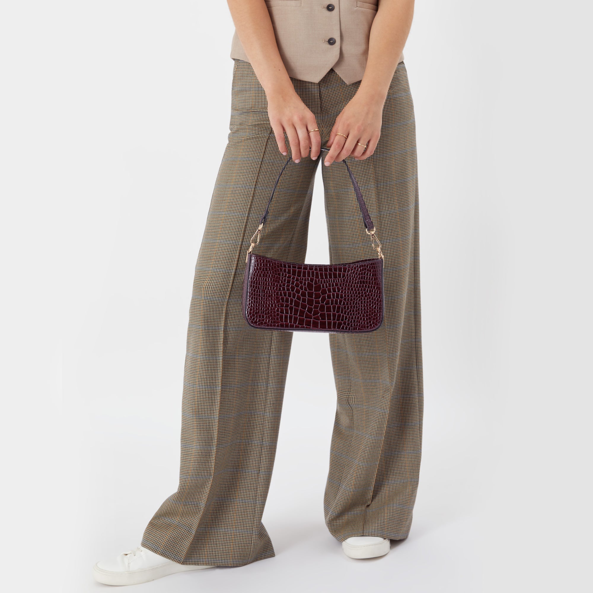 Baguette bag in burgundy croco-like leather