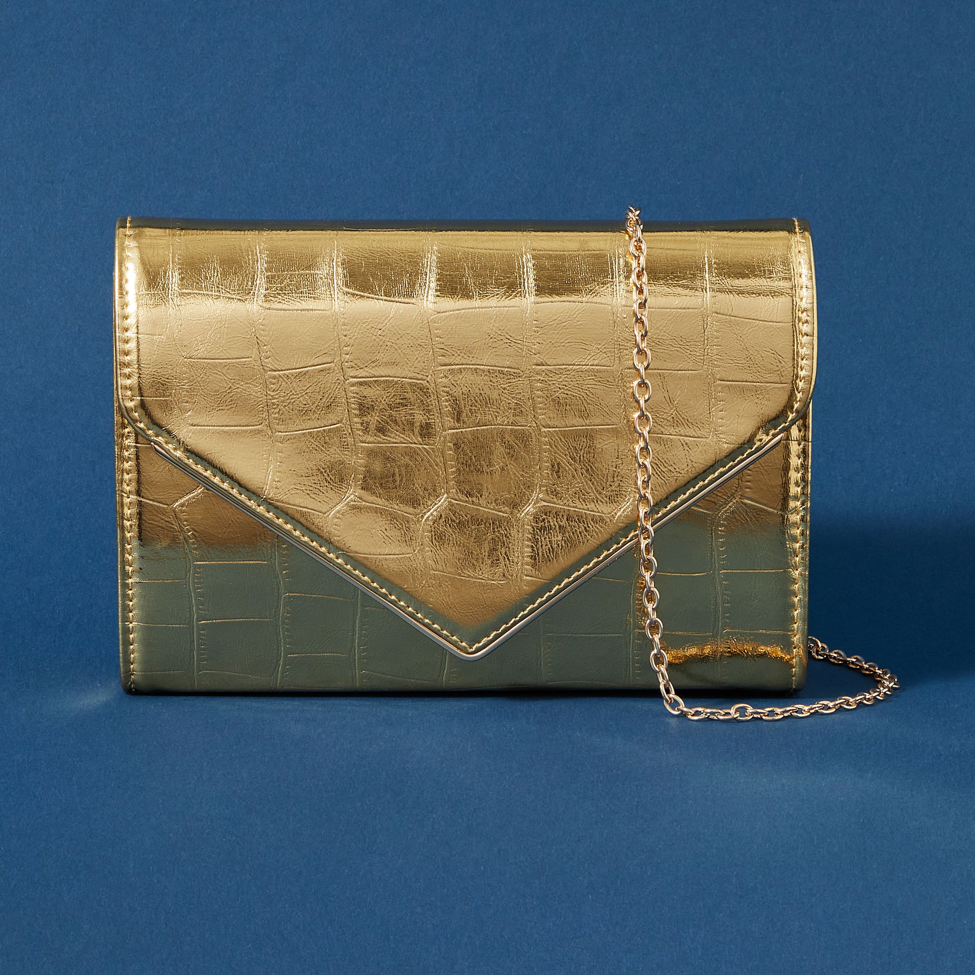 Buy Envelope Wristlet Clutch Crossbody Bag with Chain Strap Online