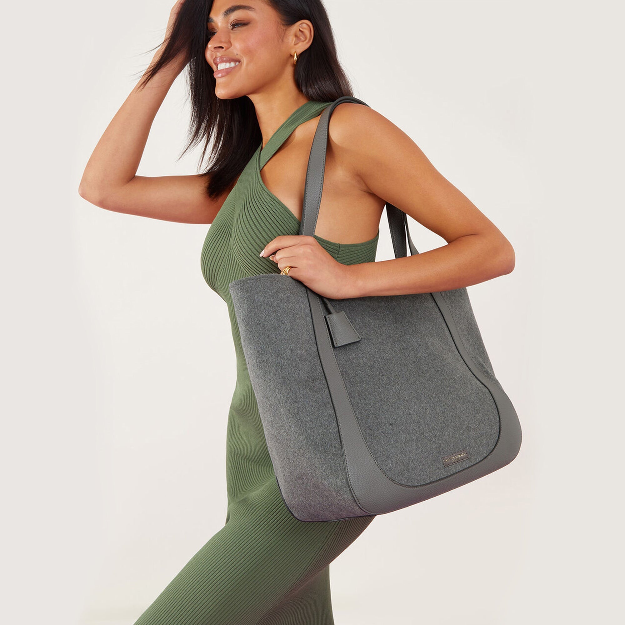 Women's Grey Felt Shoulder Bag