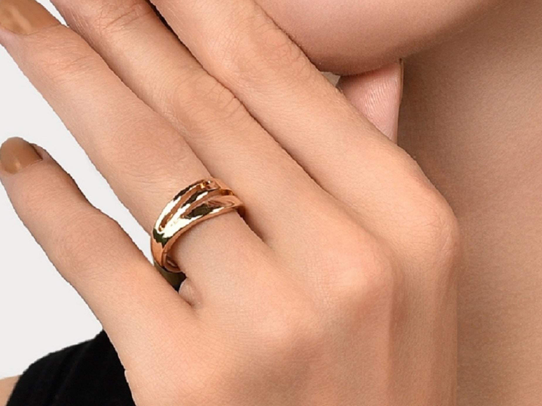 Accessorize London Women's Chunky Wave Ring Medium