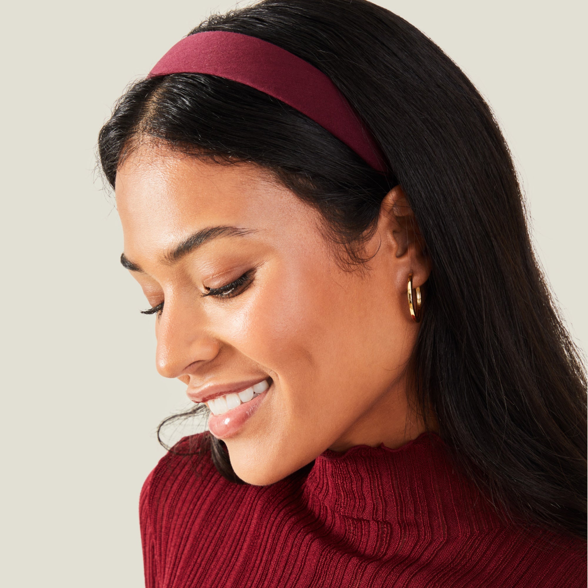 DIFFERENCE BETWEEN A HEADBAND & HAIRBAND: A GUIDE TO CHOOSING THE RIGHT ACCESSORY