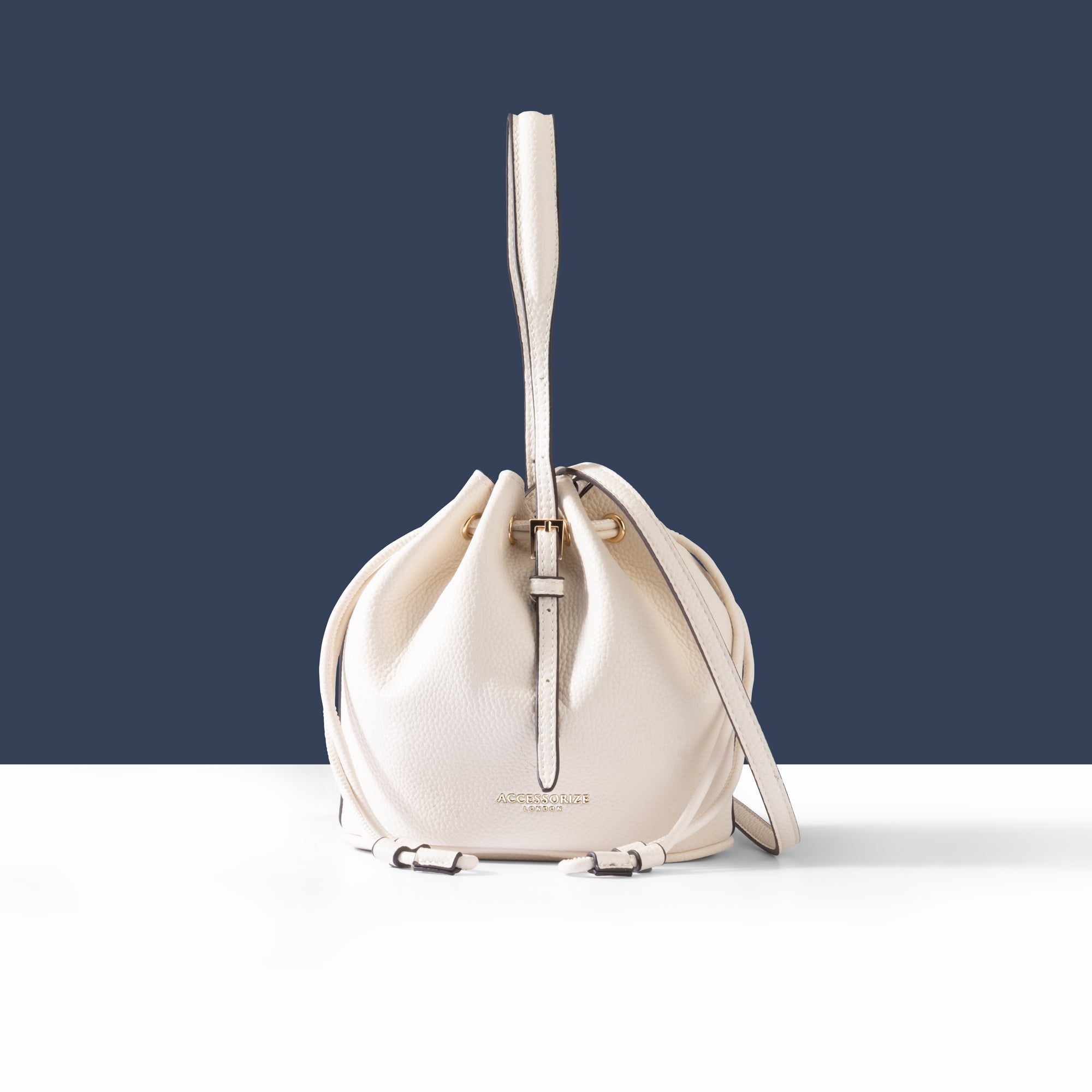 Accessorize duffle bag online