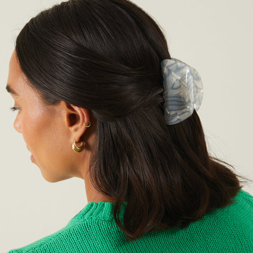 Accessorize London Women Blue Round Resin Hair Claw Clip