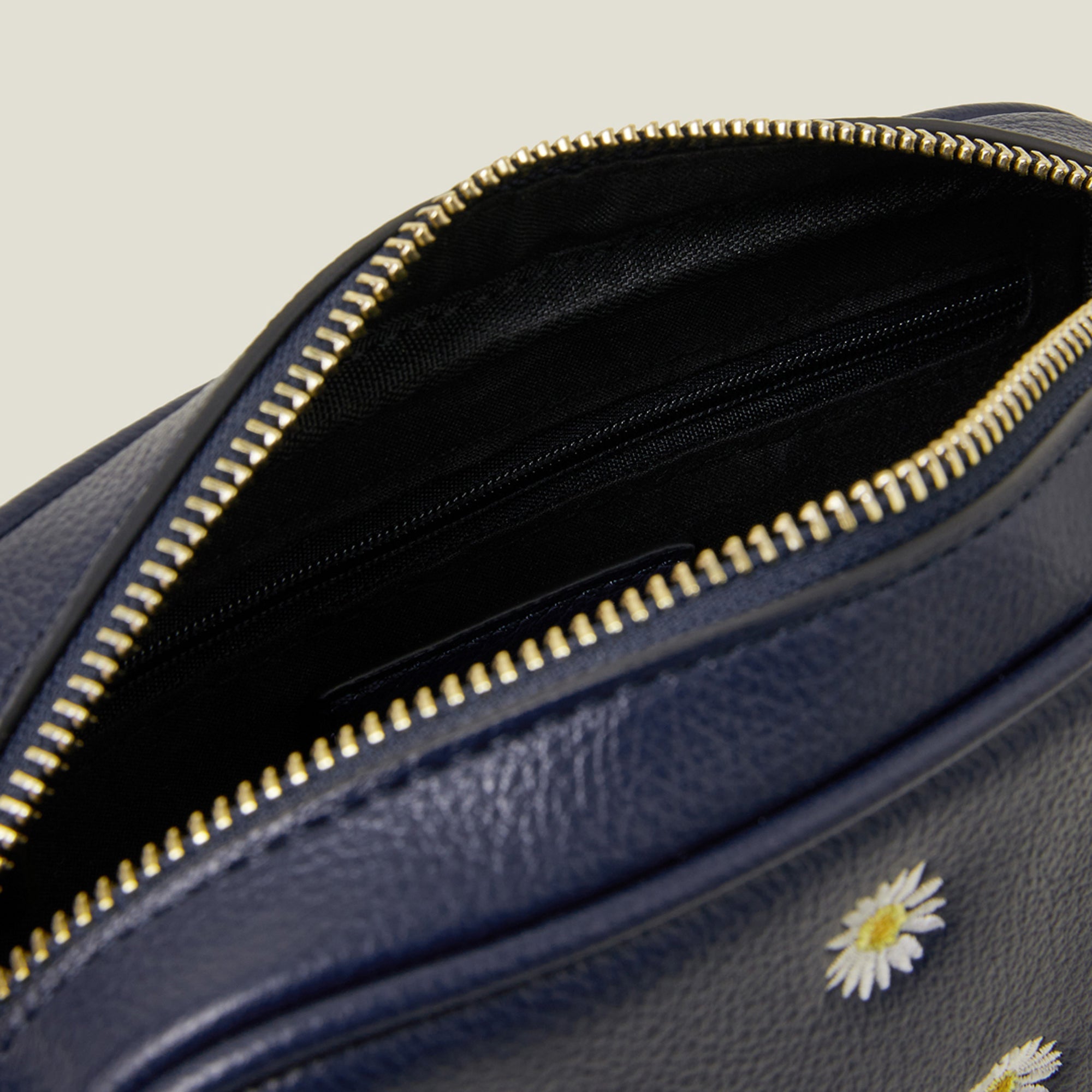 BALLYネイビー バッグ/レザー/NVY/SLING BAG STARLEX SHIPS（シップス） クラッチバッグ Boldrini Selleria: レザー