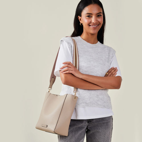 Faith Bucket Bag-Nude