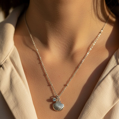 Shell Pendant Necklace
