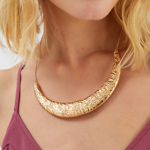 Textured Crescent Collar Necklace