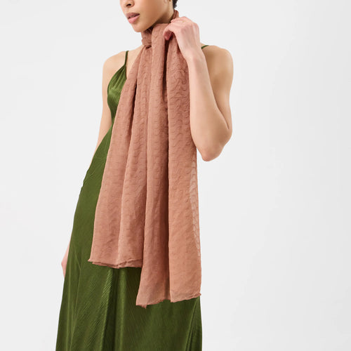 Lightweight Wave Stitch Scarf Pink