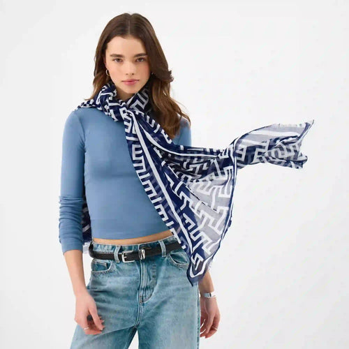 Lightweight Geometric Print Scarf