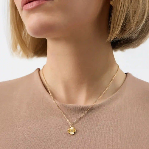 Diamanté Clover Pendant Necklace