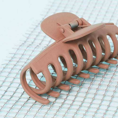 Accessorize London Women's Extra Large Matte Claw Clip