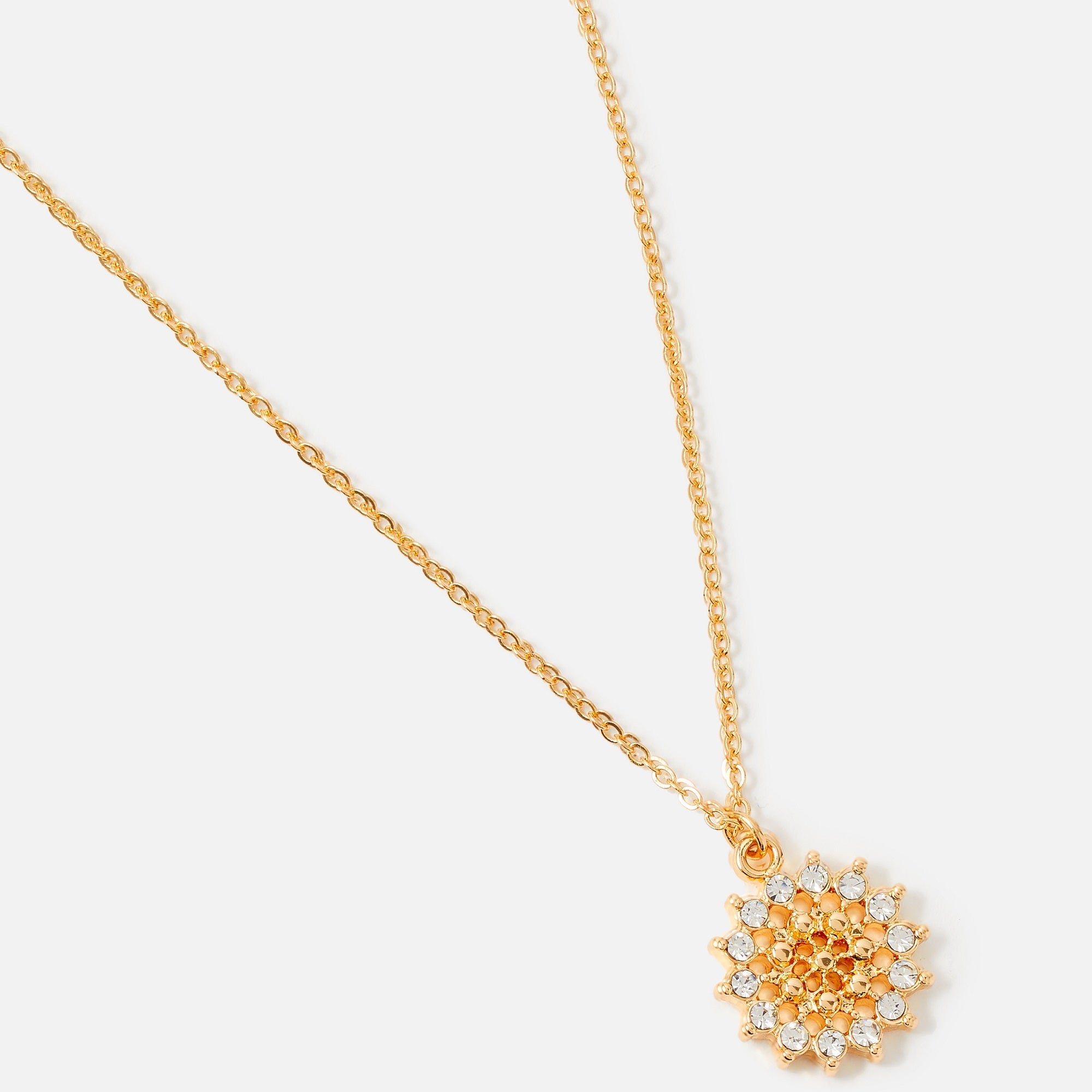 Cube Diamante Mini Pendant Gold-toned Dainty Necklace, सोना चढ़ा हार -  Ayesha Fashion Private Limited | ID: 26313558497
