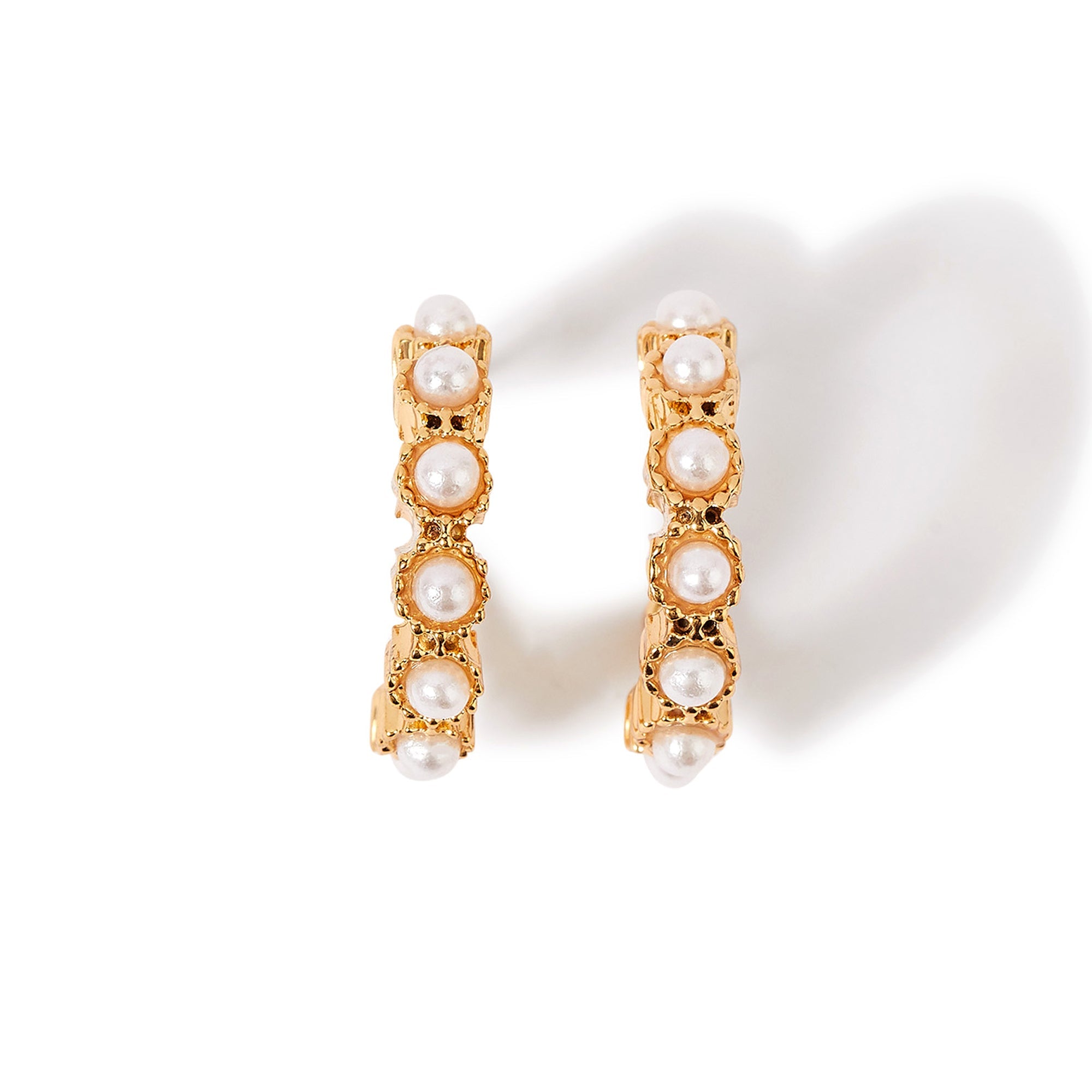 Accessorize London Women's pearl Super Classics Pearl Flower Hoop Earring