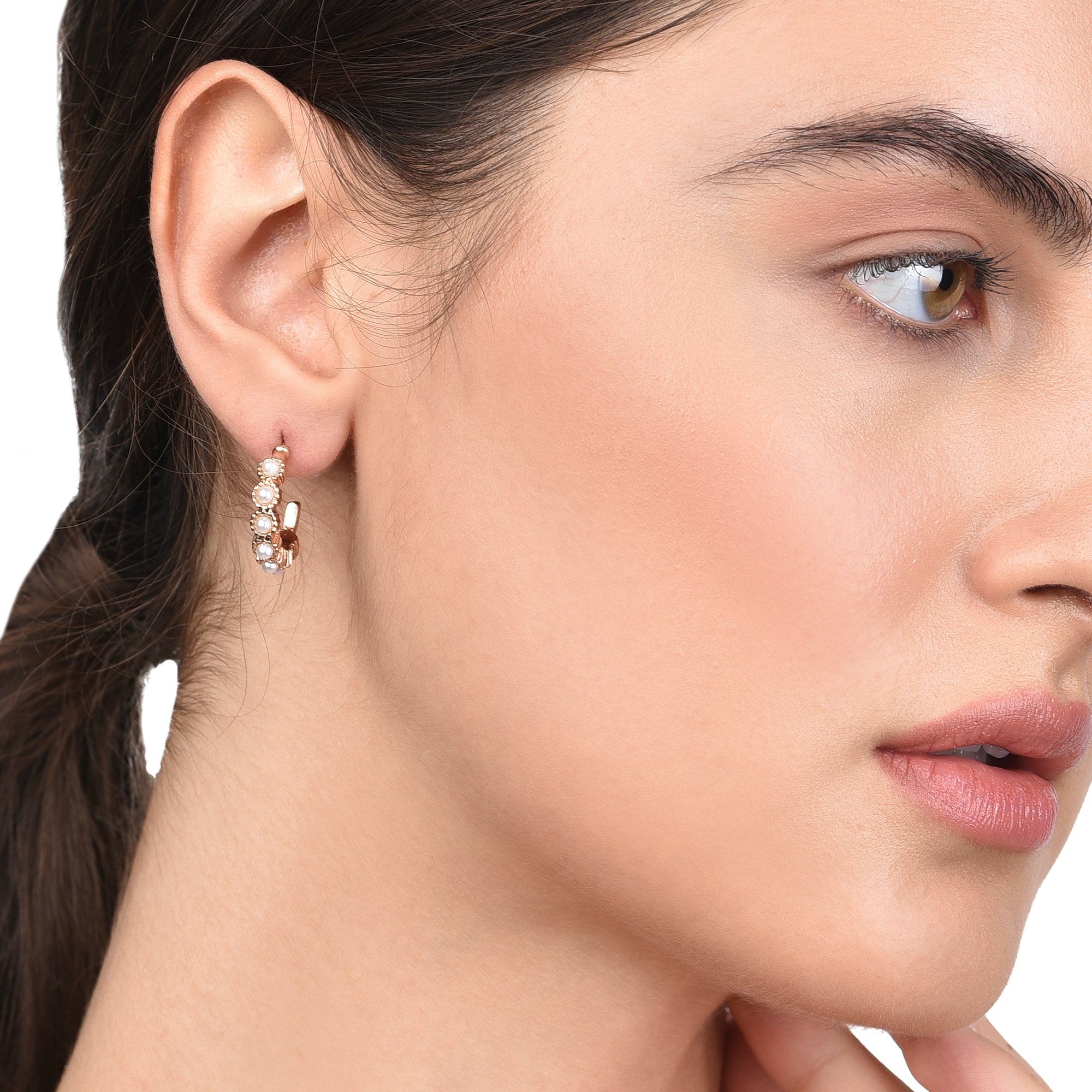 Accessorize London Women's pearl Super Classics Pearl Flower Hoop Earring