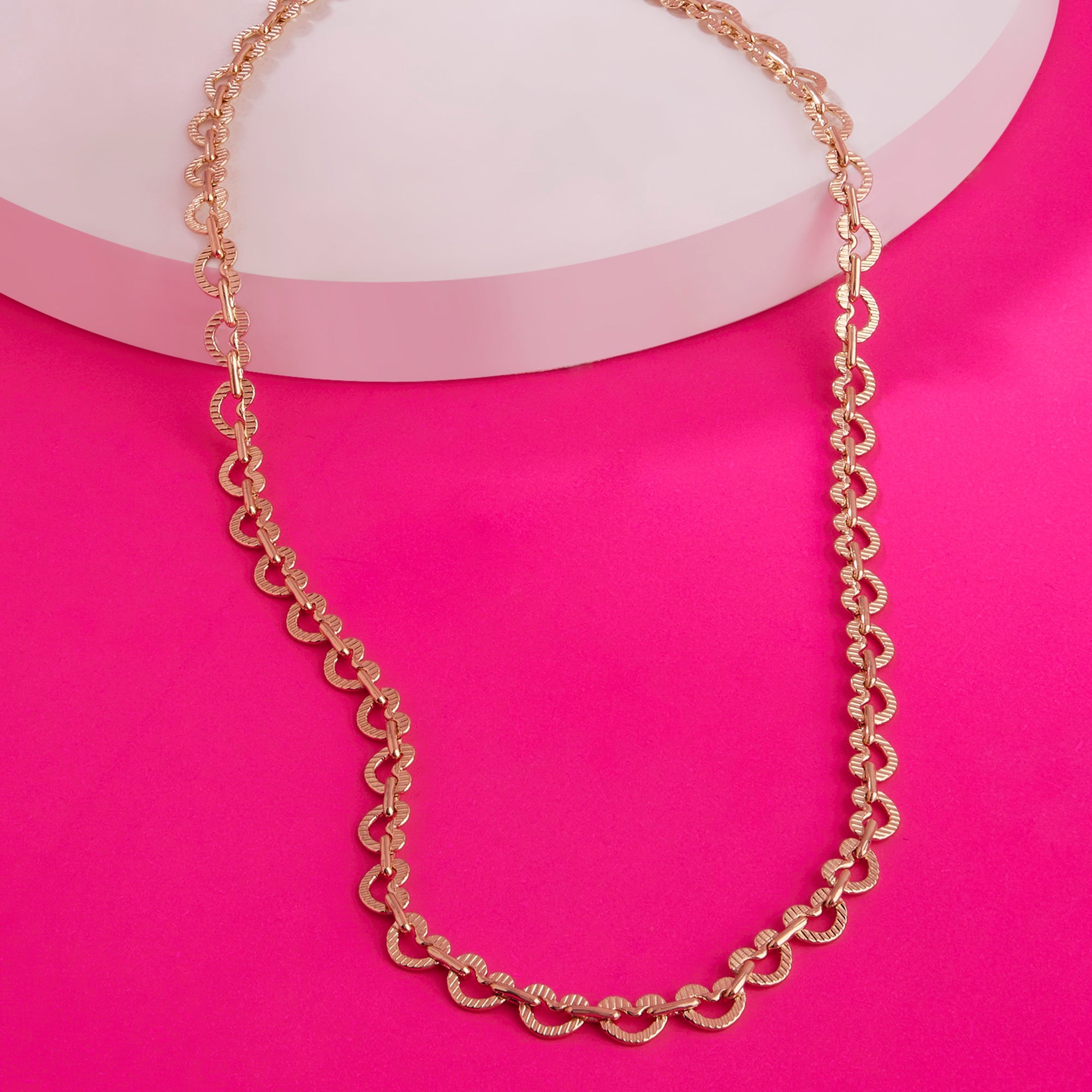 Accessorize London Women's Gold Super Classics Heart Link Collar Necklace