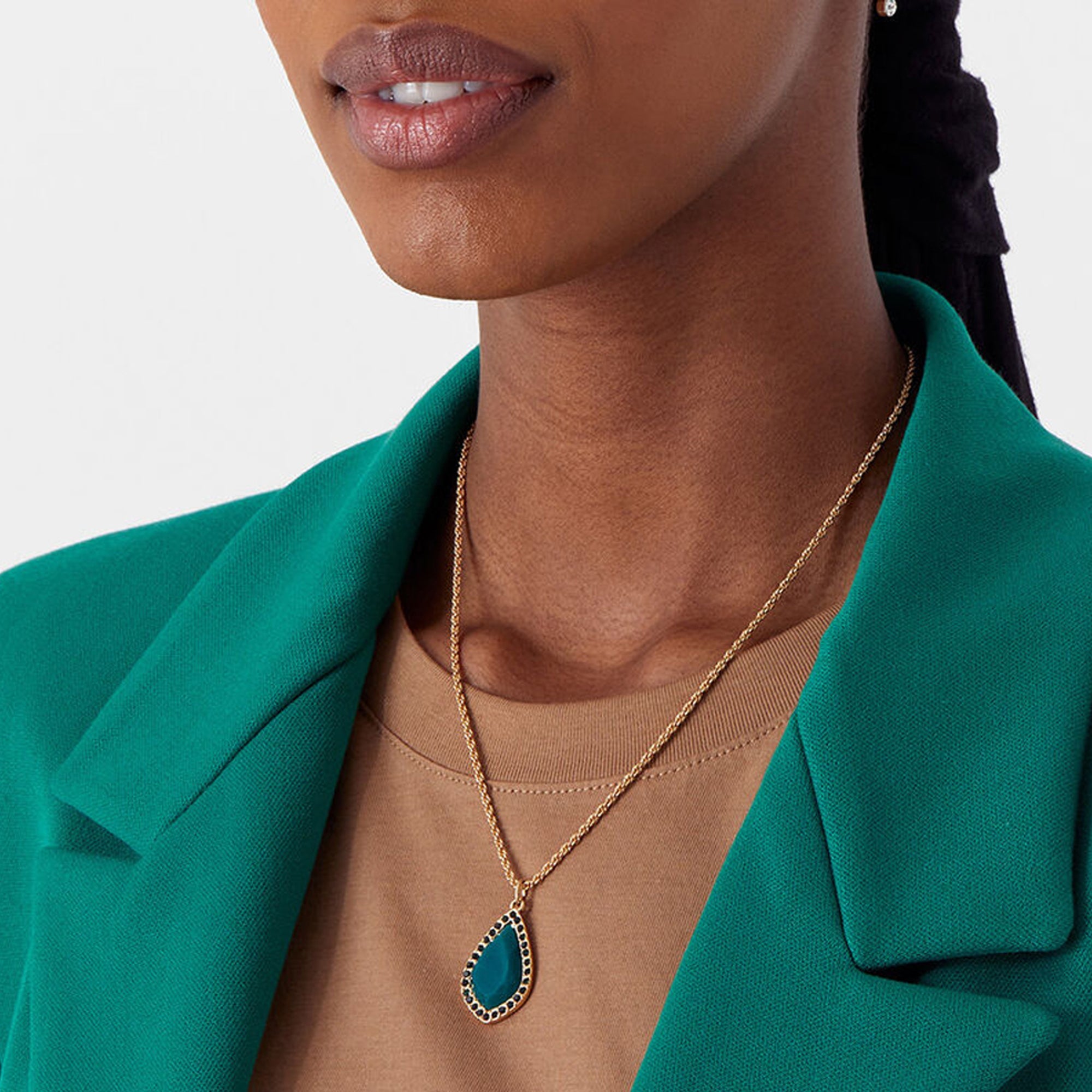 Accessorize London Women's Green Willow Halo Stone Short Pendant Necklace