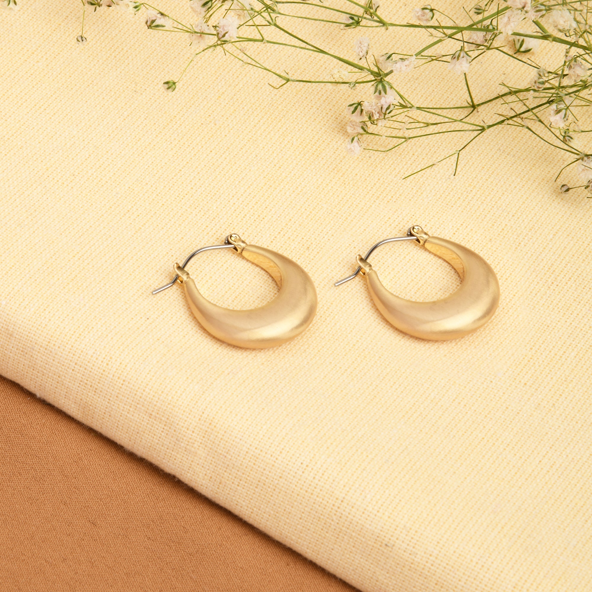 Accessorize London Women's Gold Chunky Brushed Metal Hoop Earring