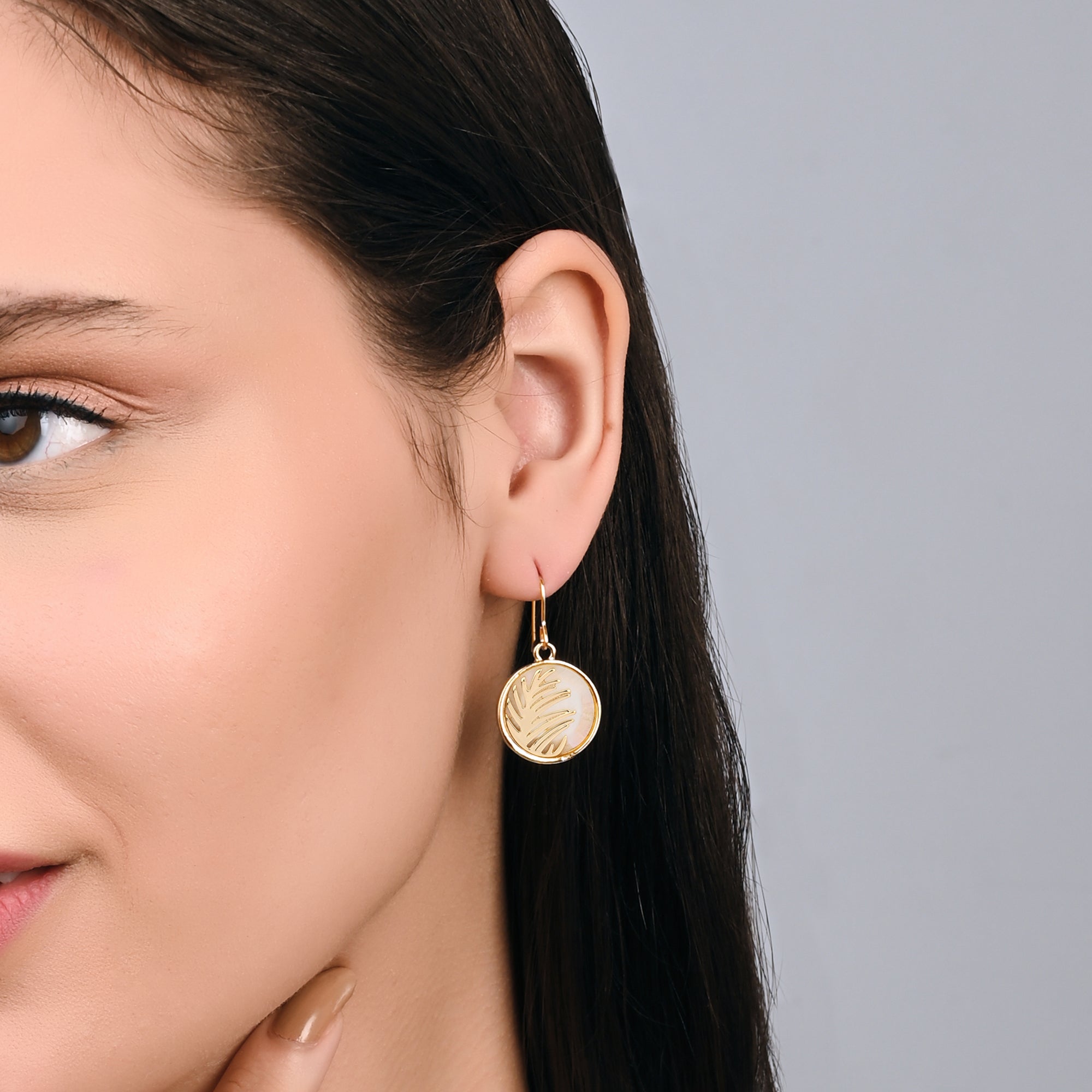 Accessorize London Women's Gold Moonstone Circle Leaf Earring