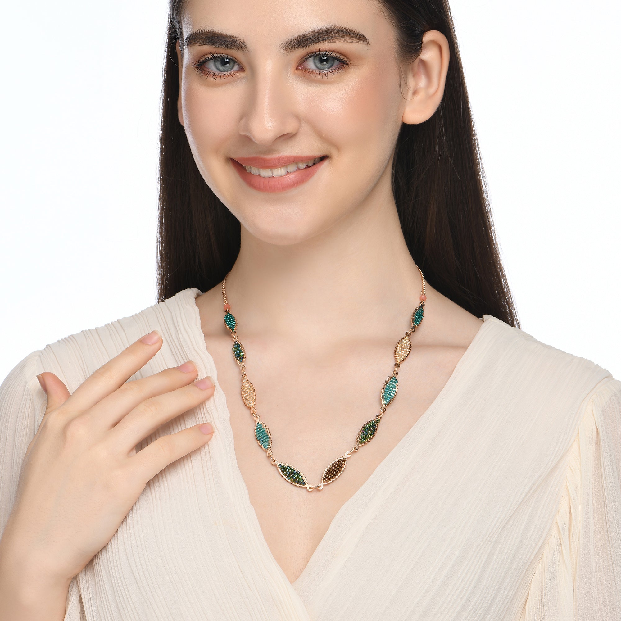 Accessorize London Women's Beaded Leaf Collar Necklace