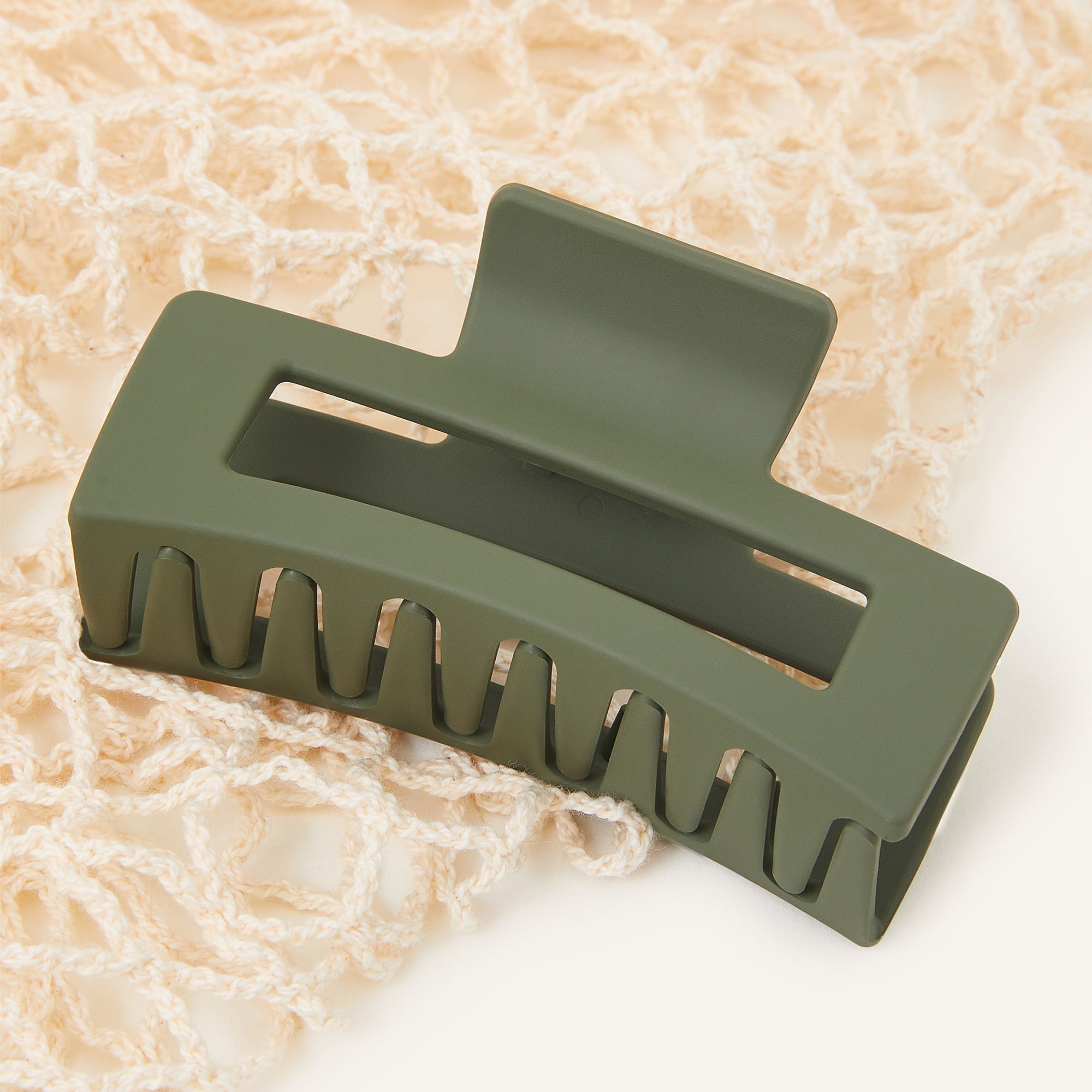 Accessorize London Women's Green Matte Rectangle Claw Clip