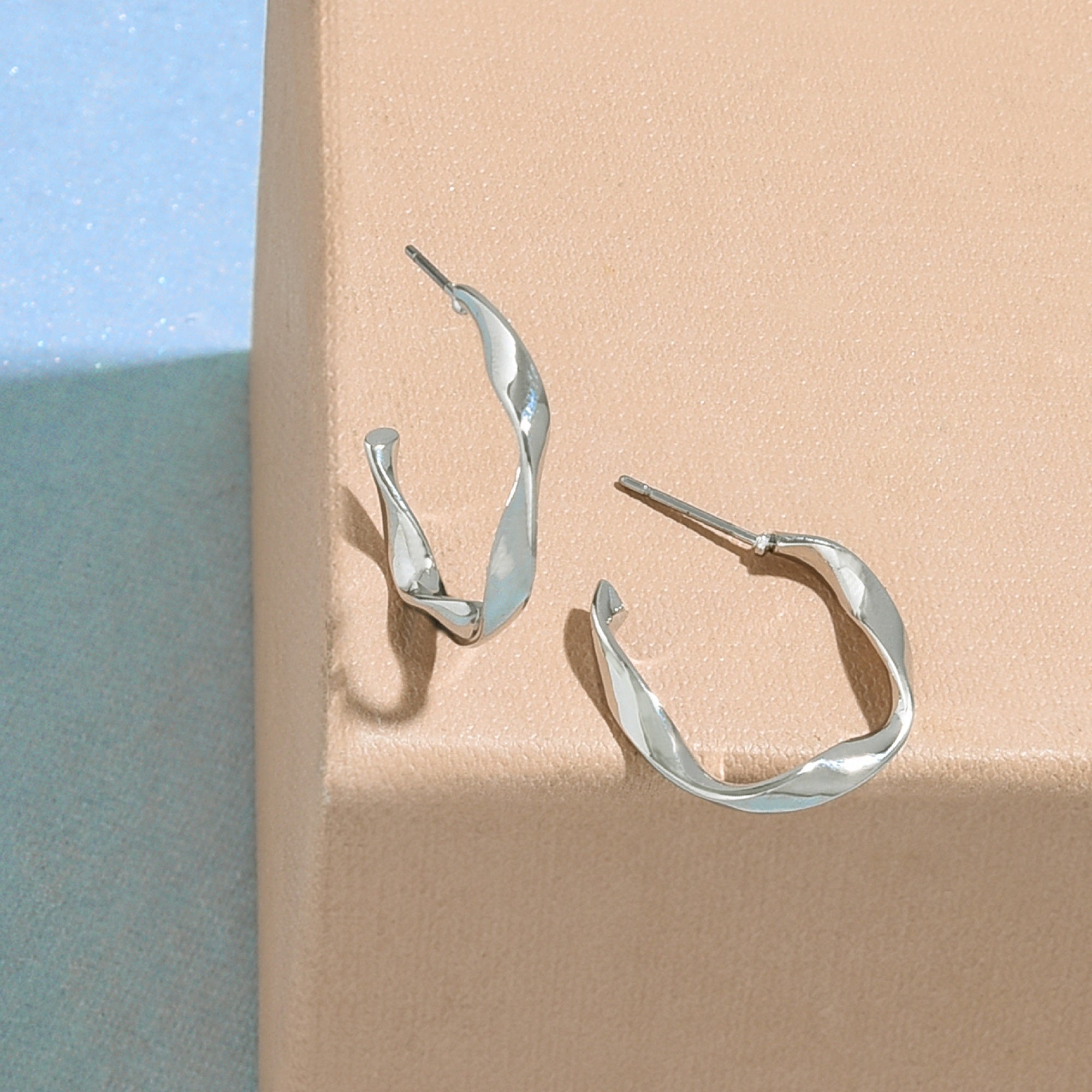Accessorize London Women's Silver Small Twist Hoop Earring