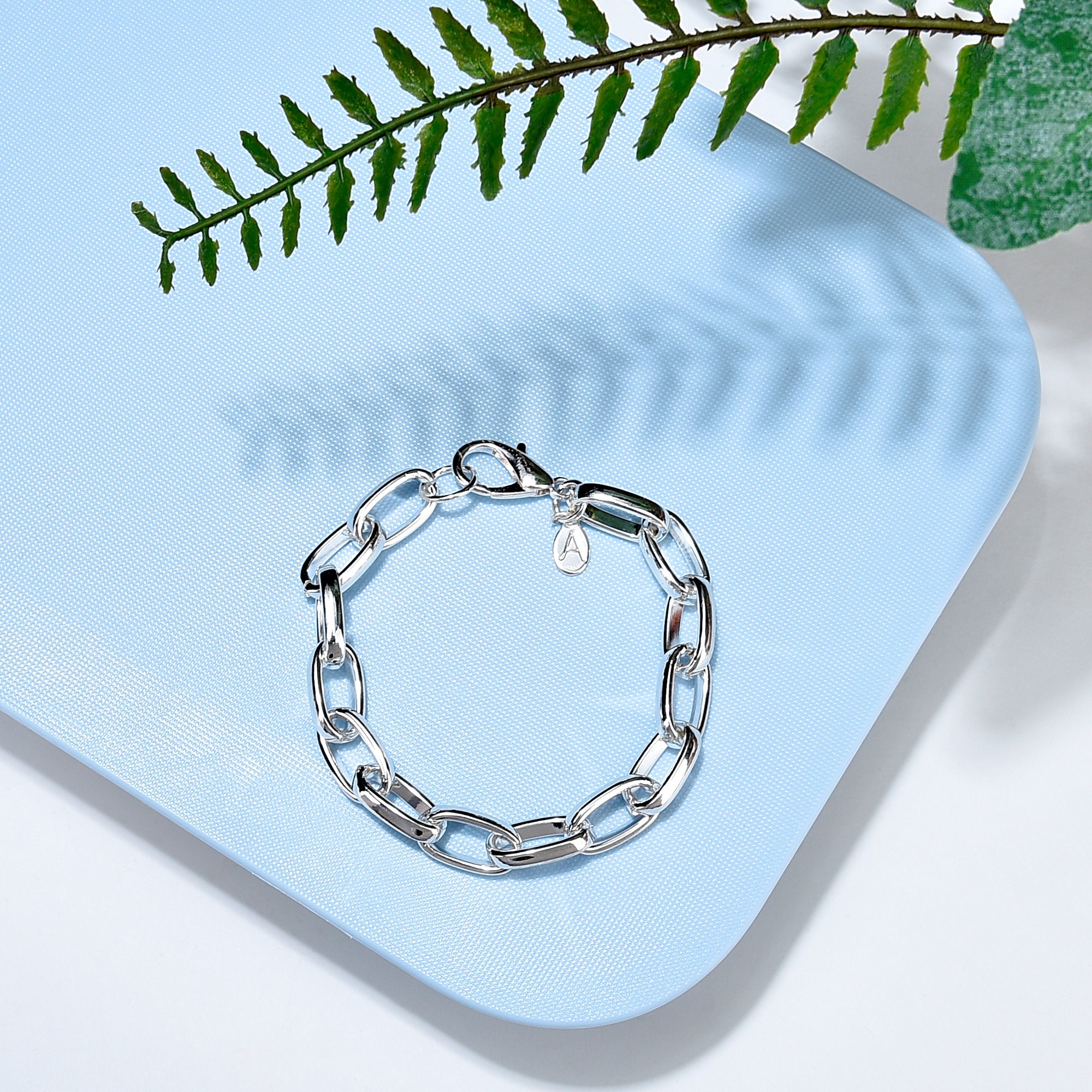 Accessorize London Women's Simple Medium Chain Bracelet