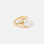 Accessorize London Women's Reconnected Pearl Chubby Gold Ring Large