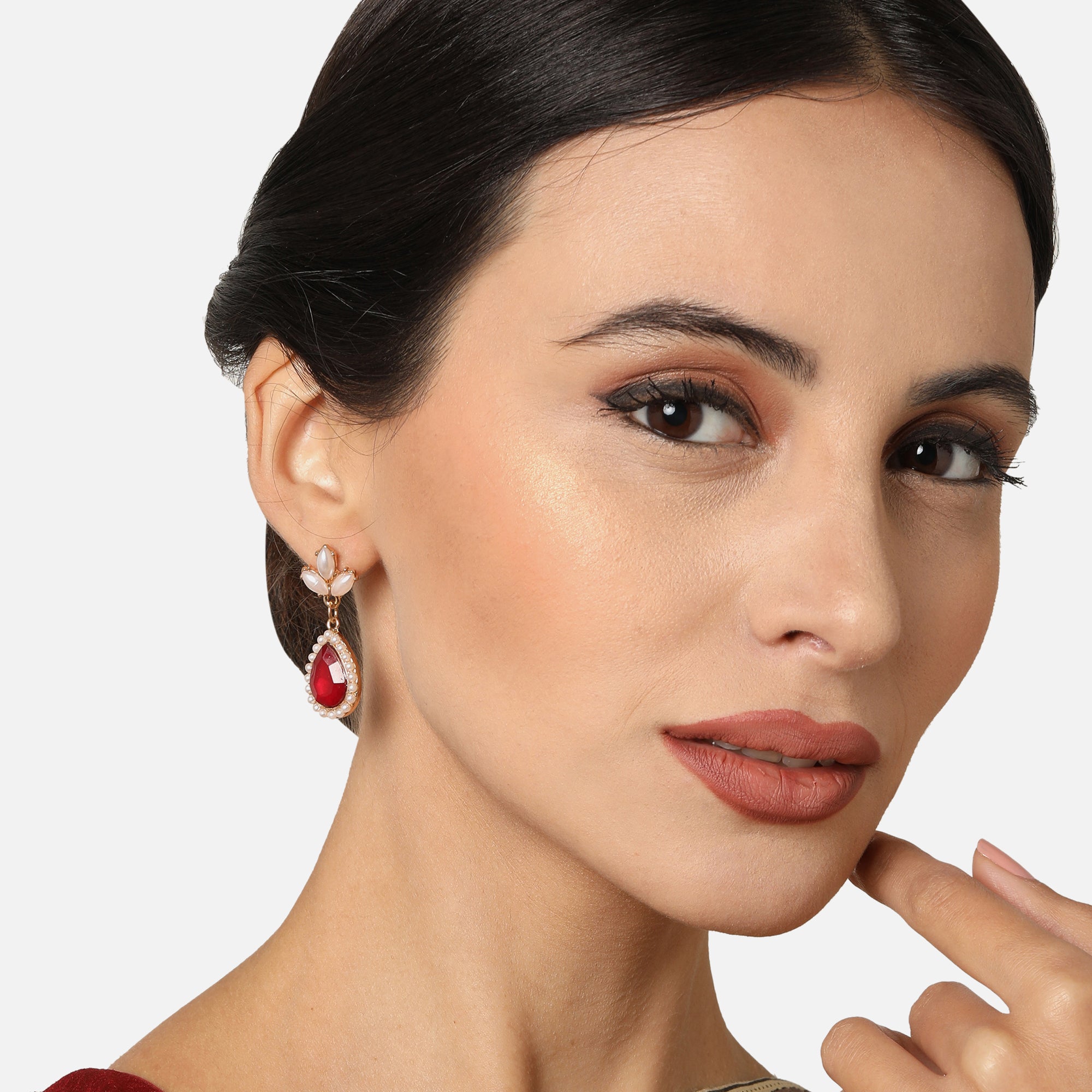 Accessorize London Women's Pearl Short Drop Earring